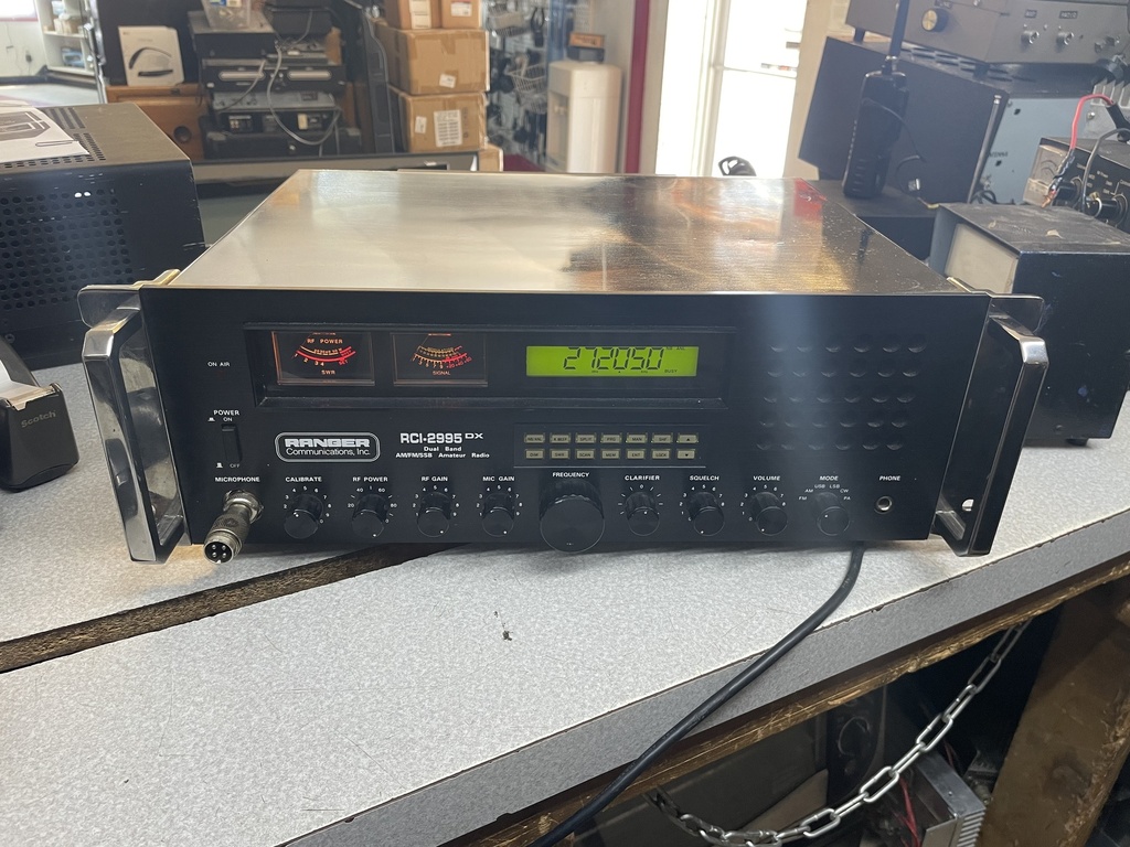 RCI-2995 DX AM/FM/SSB/CW/PA 10-12 Meter Base Station